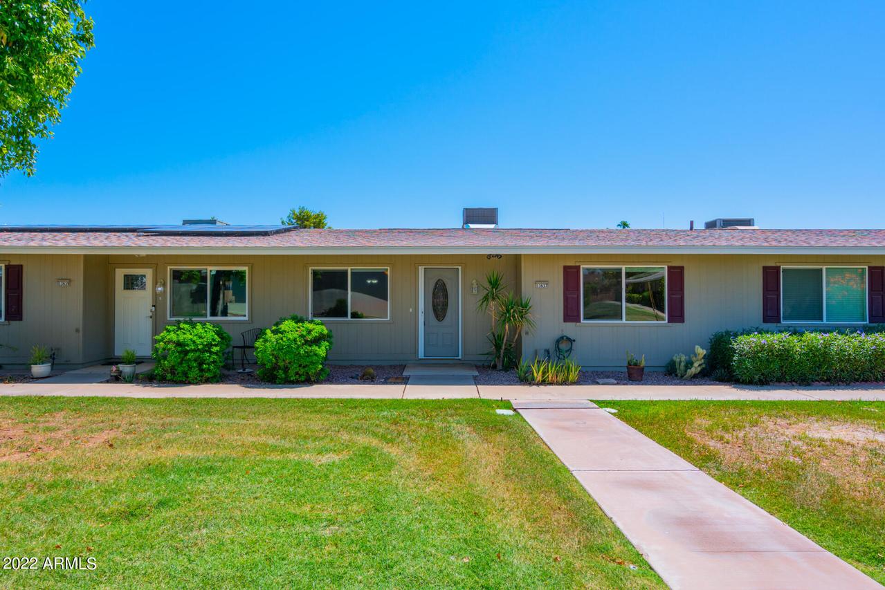 13637 N 111th Ave., Sun City, AZ 85351