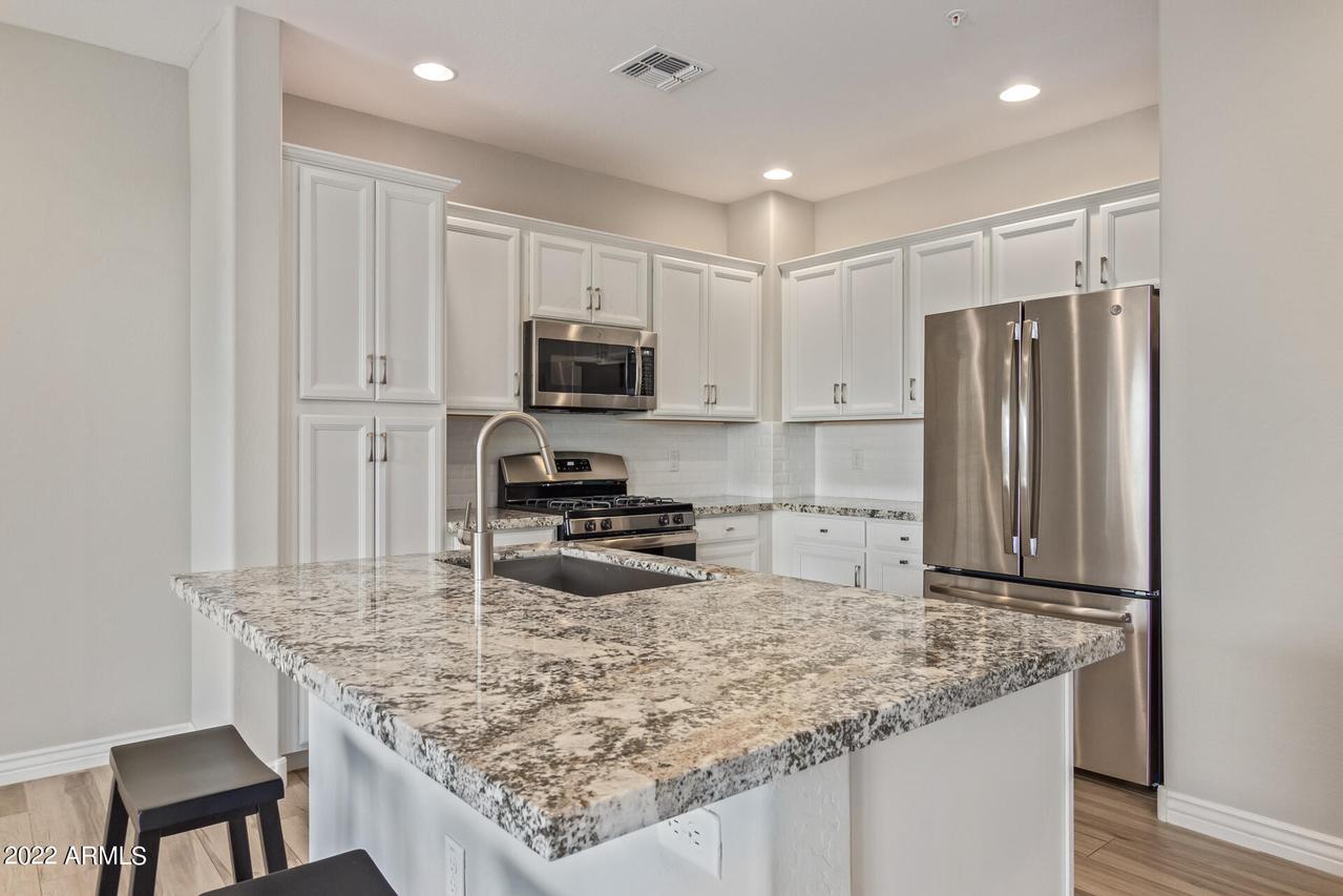 2425 W Bronco Butte Tr. #2057, Phoenix, AZ 85085