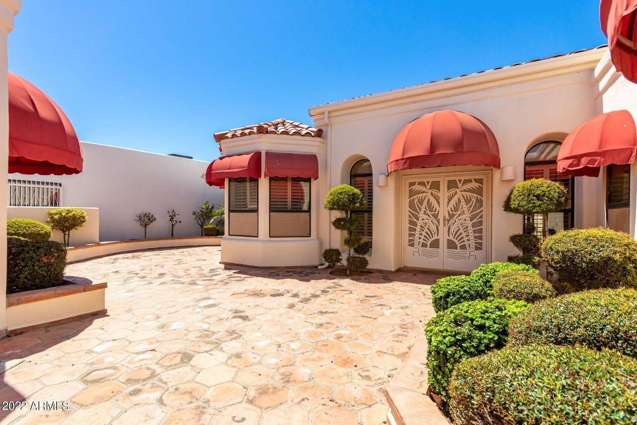 25220 S Cloverland Dr., Sun Lakes, AZ 85248