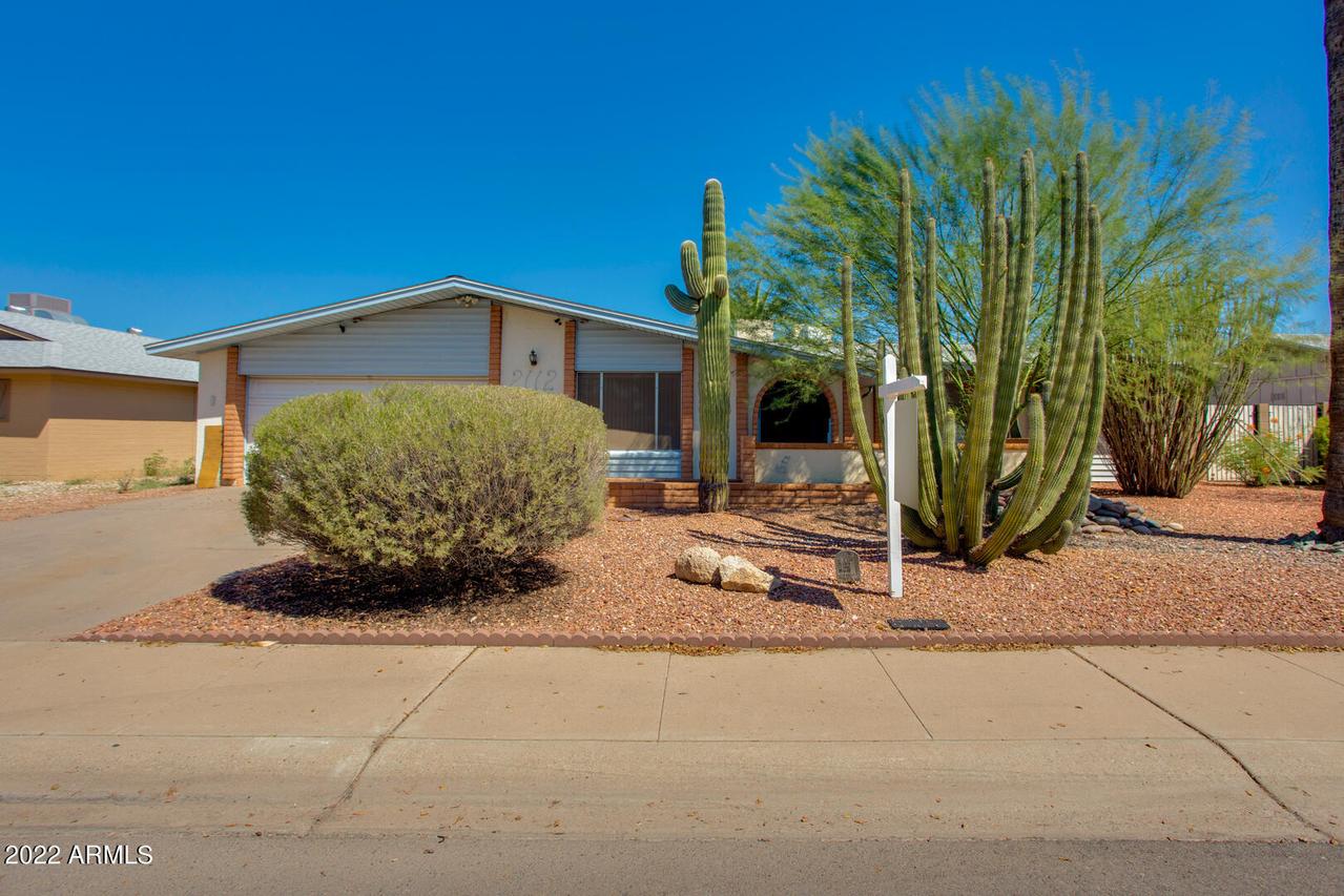 2112 E Greenway Dr., Tempe, AZ 85282