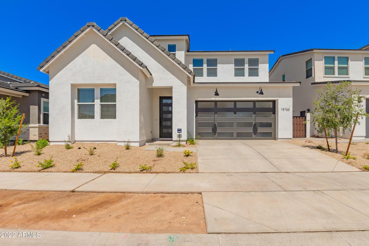 10162 E Thunderbolt Ave., Mesa, AZ 85212