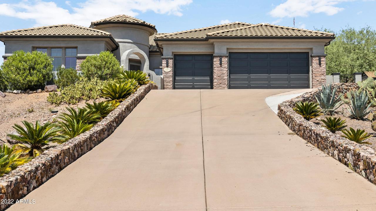 10274 E Latham Way, Gold Canyon, AZ 85218