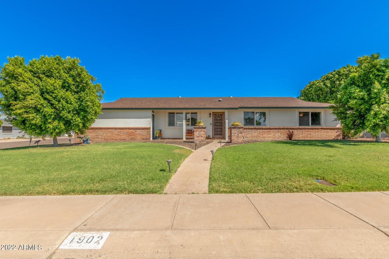 1902 E Lamar Rd., Phoenix, AZ 85016