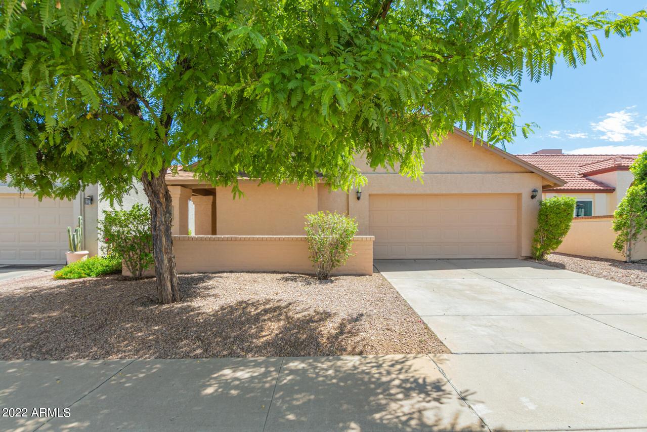 10405 N 65th Dr., Glendale, AZ 85302