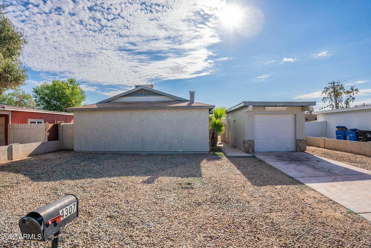 4307 N 70th Ave., Phoenix, AZ 85033