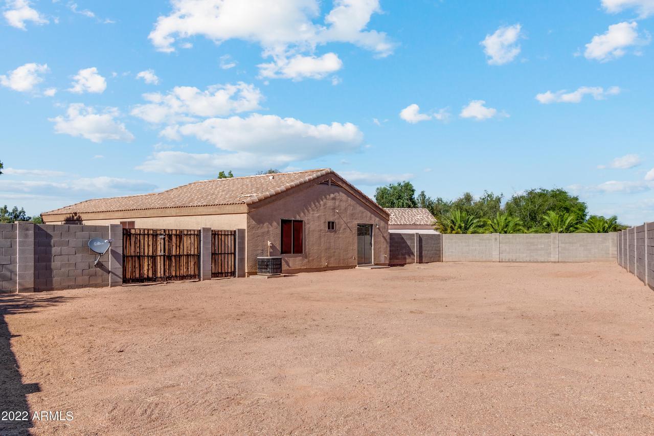 1237 W 21st Ave., Apache Junction, AZ 85220