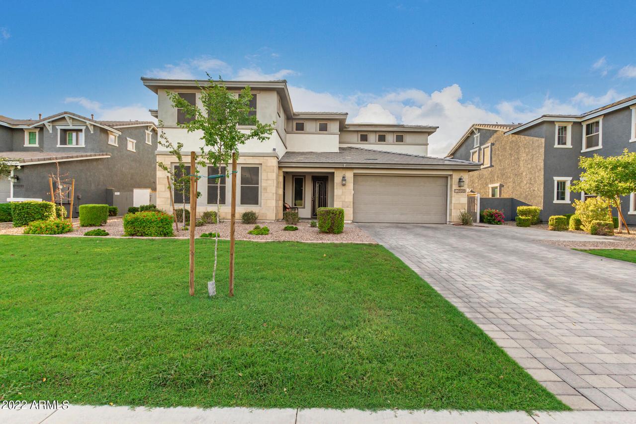 12698 N 145th Ave., Surprise, AZ 85379