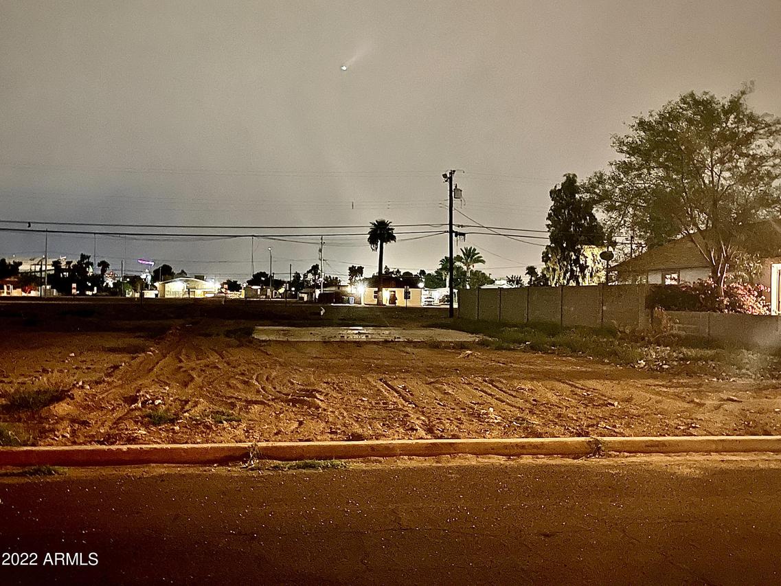 906 E Durango St., Phoenix, AZ 85034