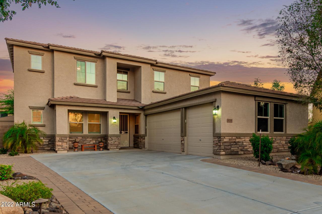 9231 W Bent Tree Dr., Peoria, AZ 85383