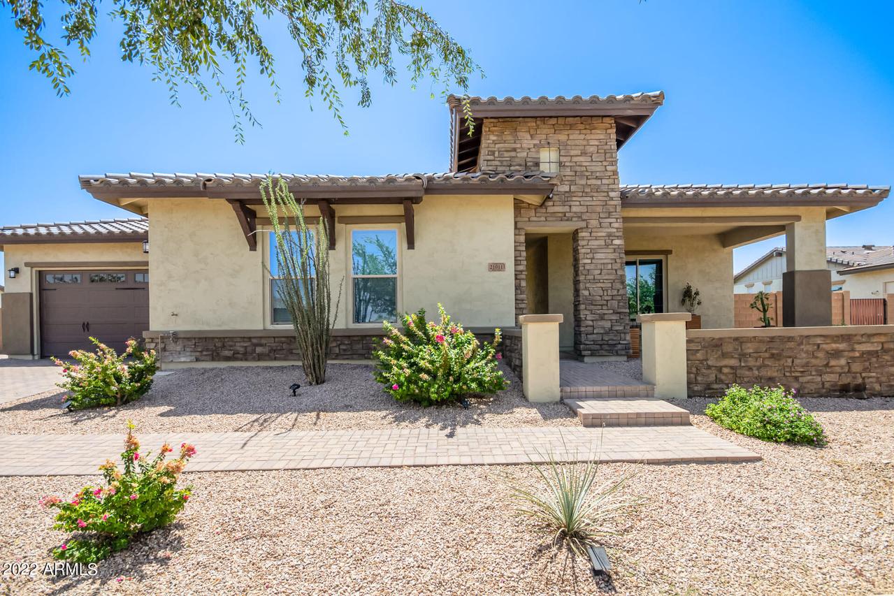 21011 E Aquarius Way, Queen Creek, AZ 85142