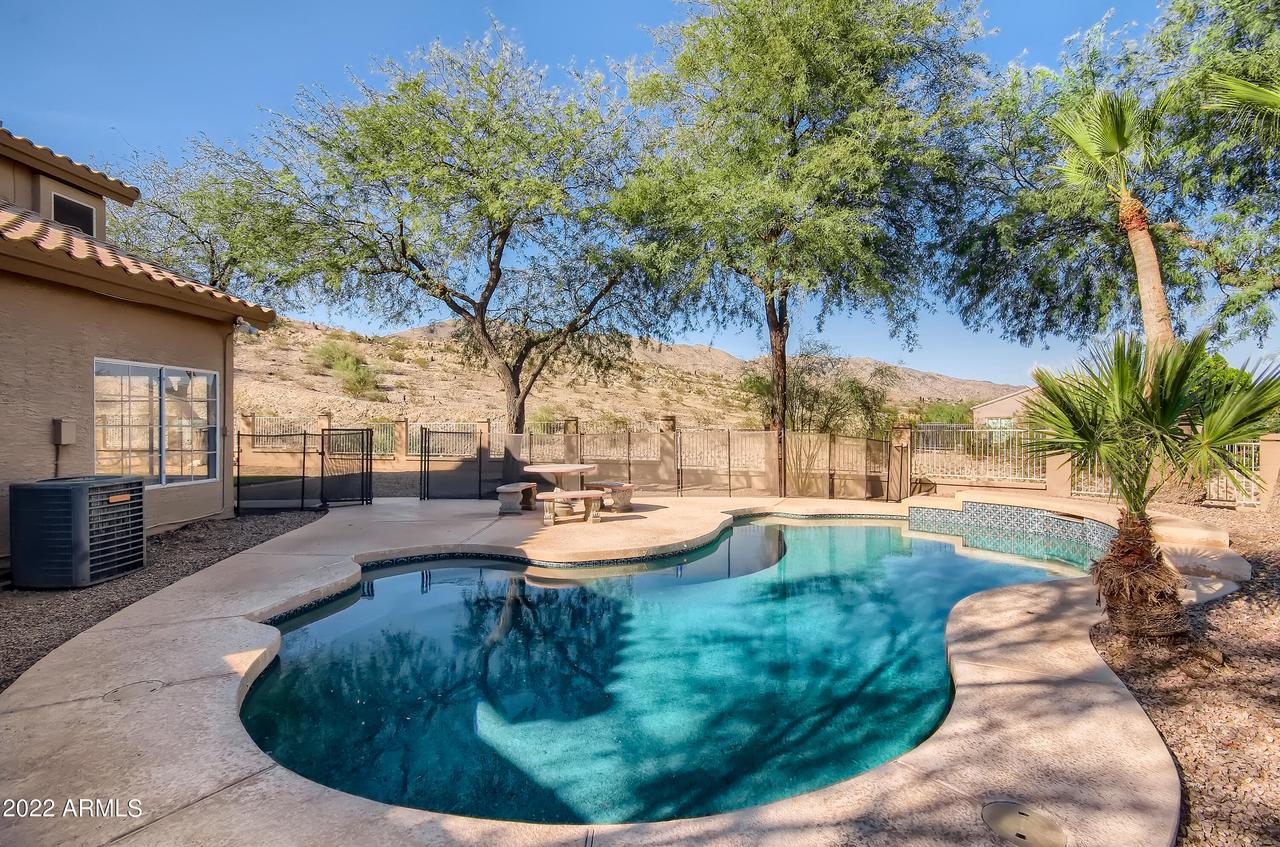 15401 S 13th Ave., Phoenix, AZ 85045