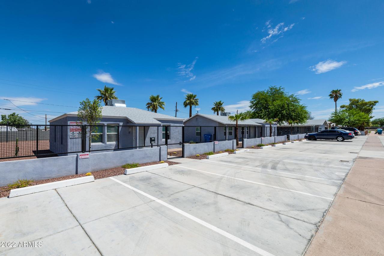 210 E Jones Ave., Phoenix, AZ 85040