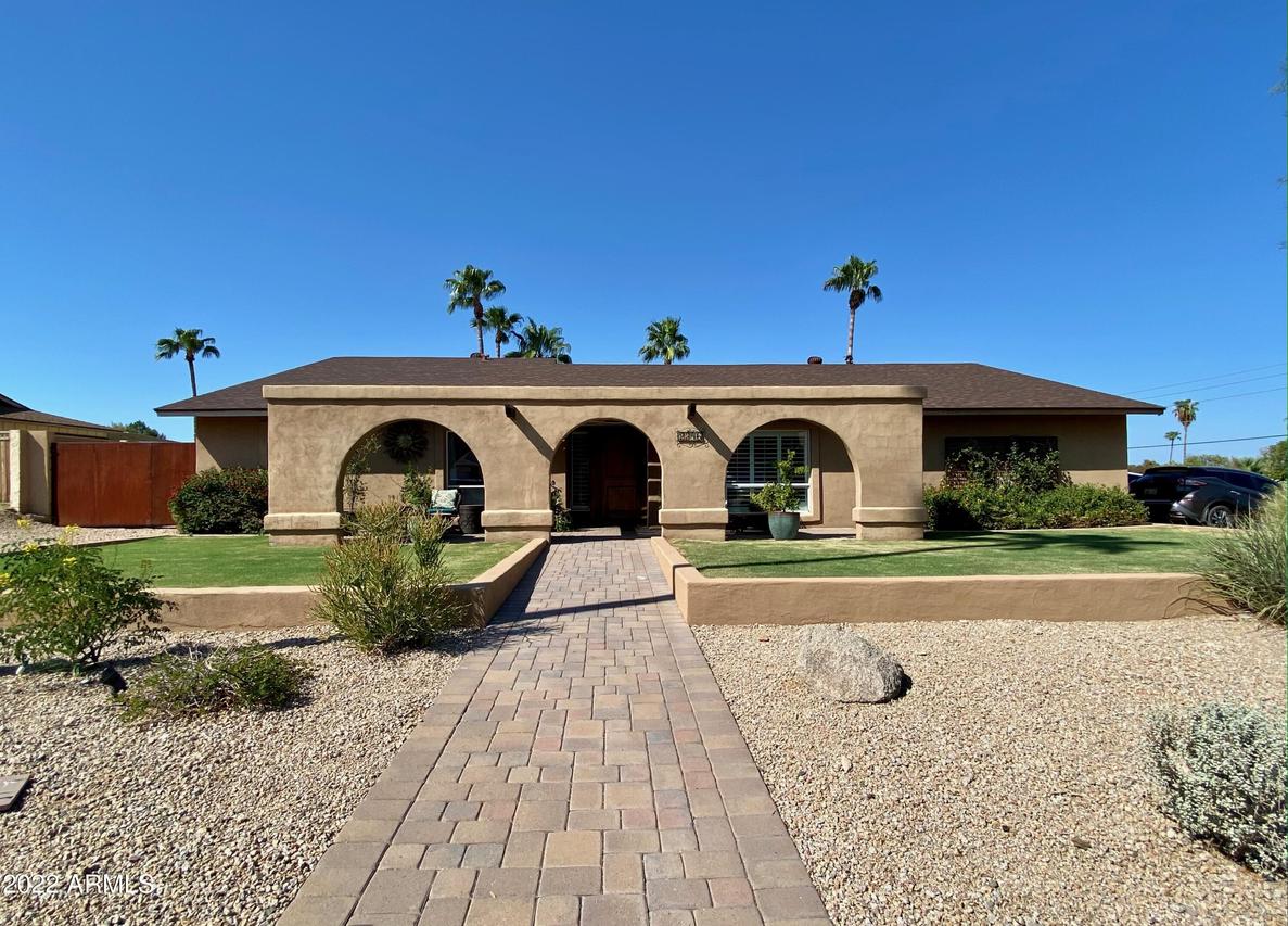 2346 E Shangri La Rd., Phoenix, AZ 85028