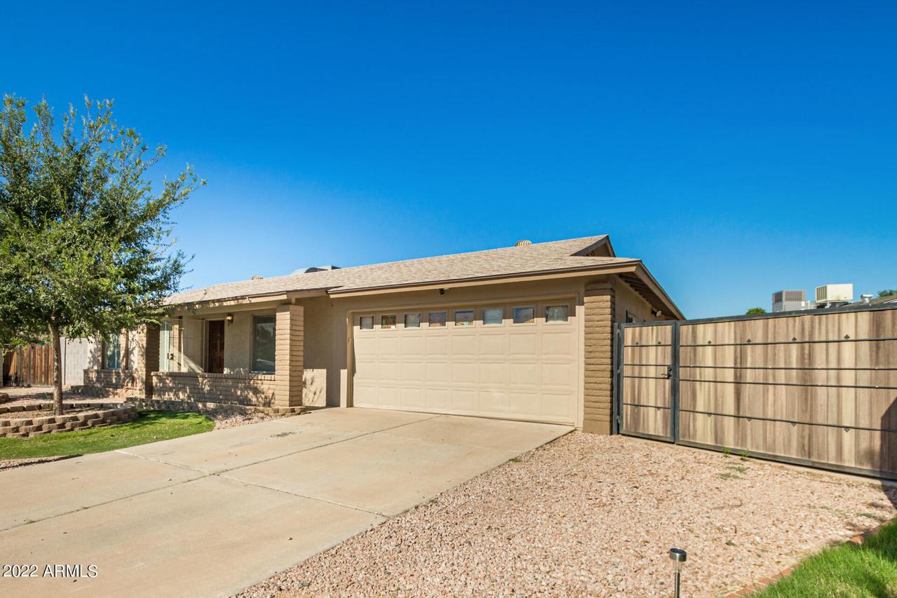 15815 N 48th Ln., Glendale, AZ 85306