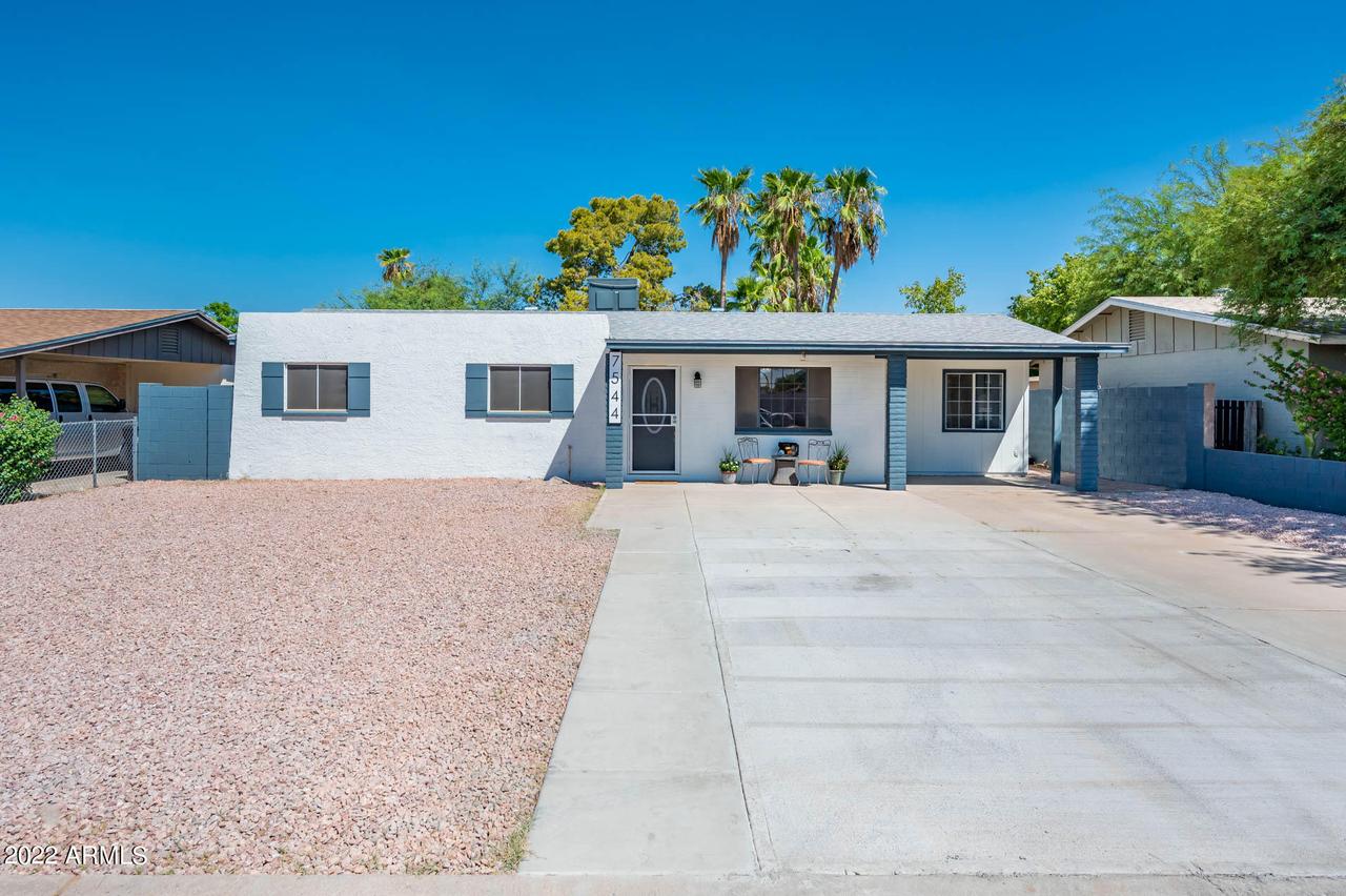 7544 E Drummer Ave., Mesa, AZ 85208