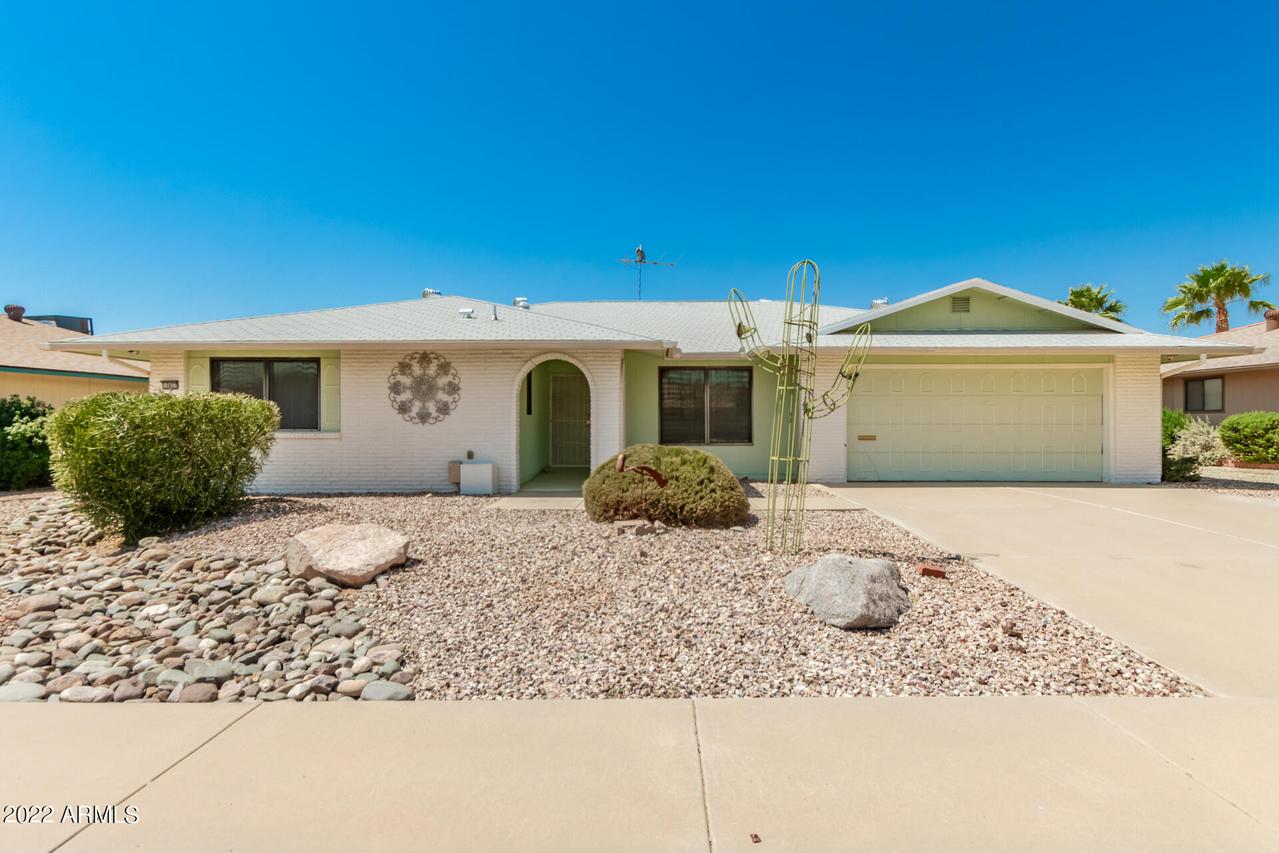 12827 W Castlebar Dr., Sun City West, AZ 85375
