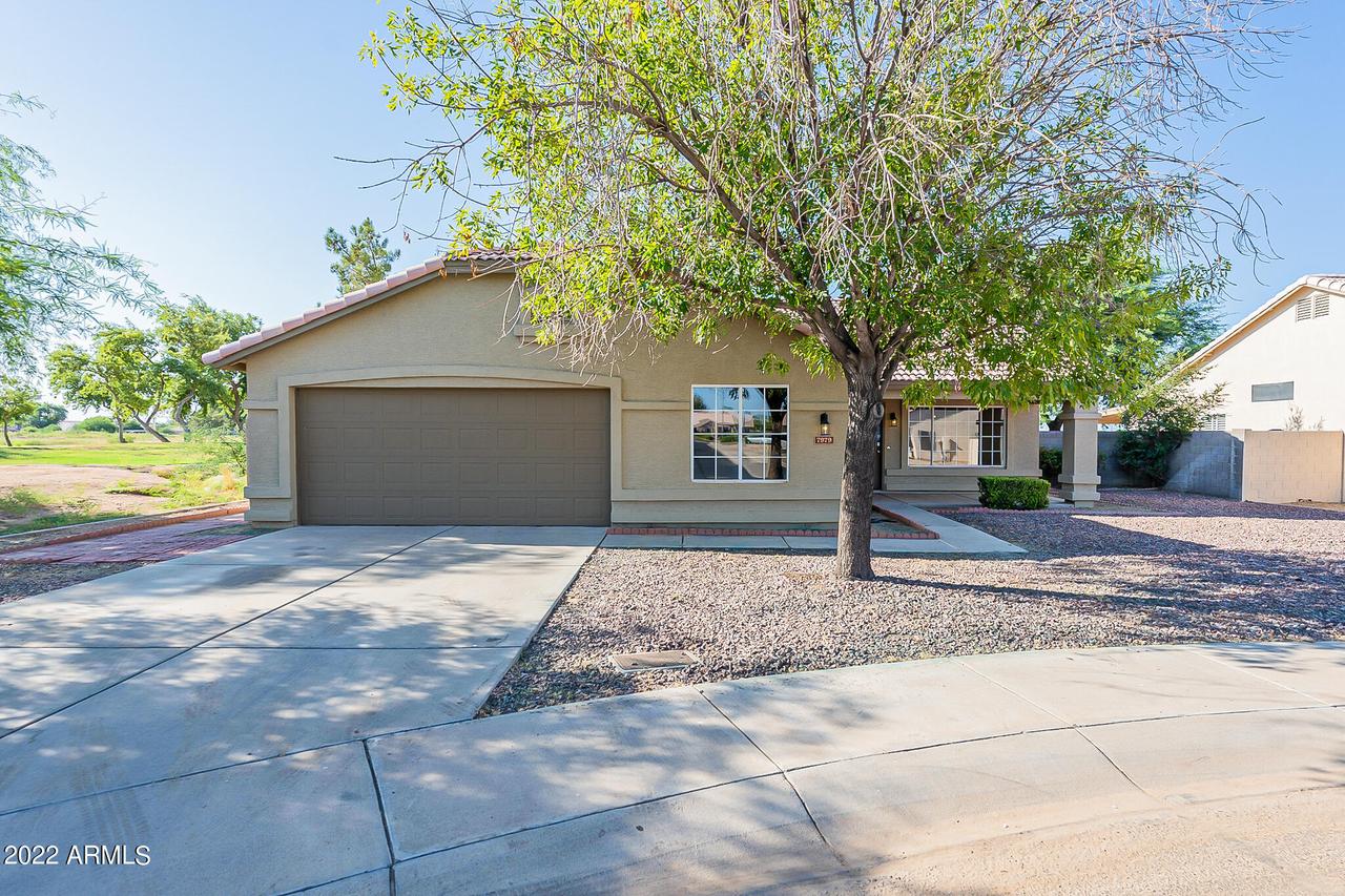 7979 W Citrus Way, Glendale, AZ 85303