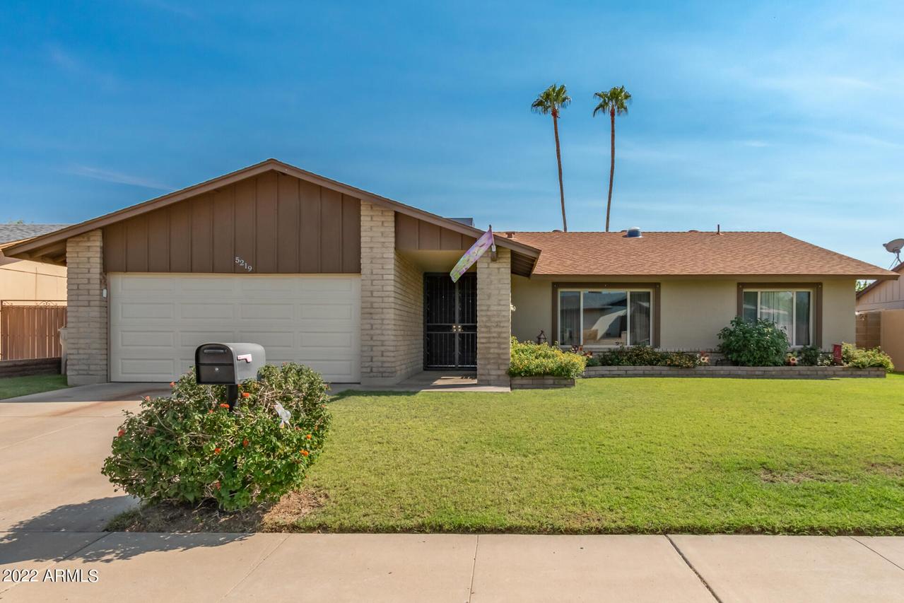 5219 W Caribbean Ln., Glendale, AZ 85306