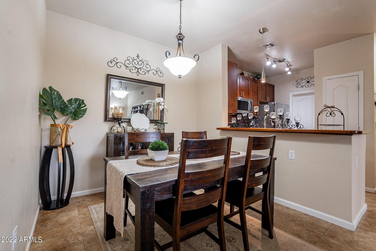 16013 S Desert Foothills Pkwy. #1115, Phoenix, AZ 85048