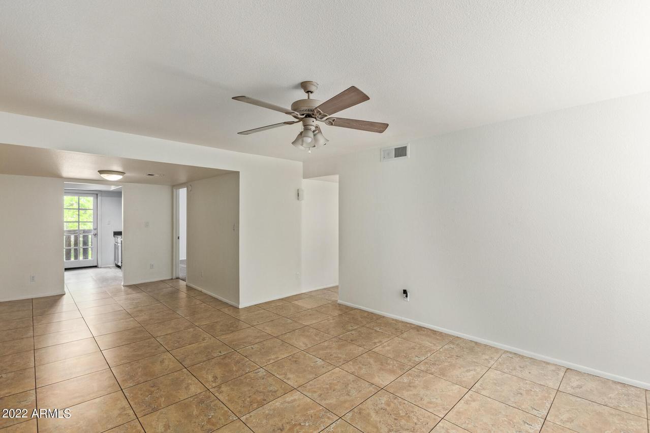 1927 E Hampton Ave. #212, Mesa, AZ 85204