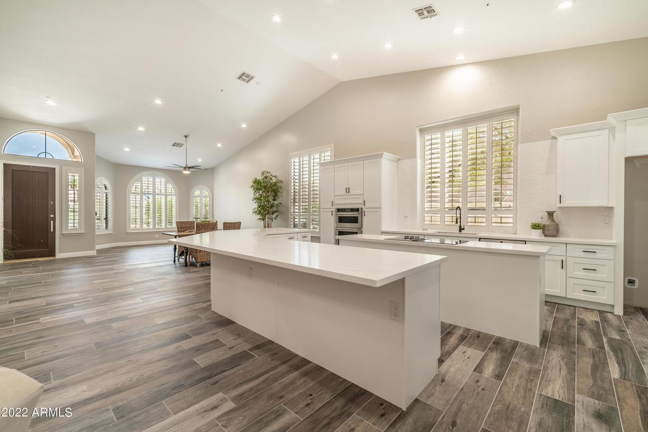 12669 E Laurel Ln., Scottsdale, AZ 85259