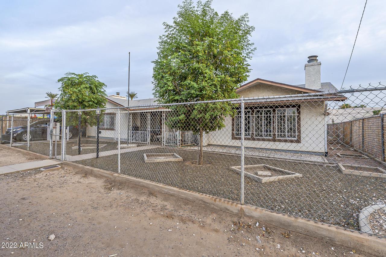 5911 W Keim Dr., Glendale, AZ 85301