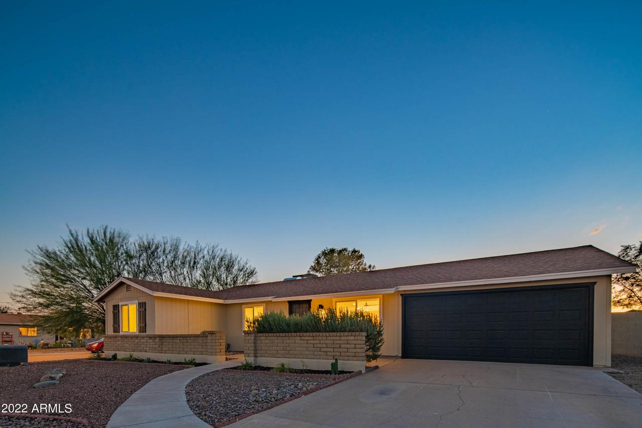 3302 E Nisbet Rd., Phoenix, AZ 85032