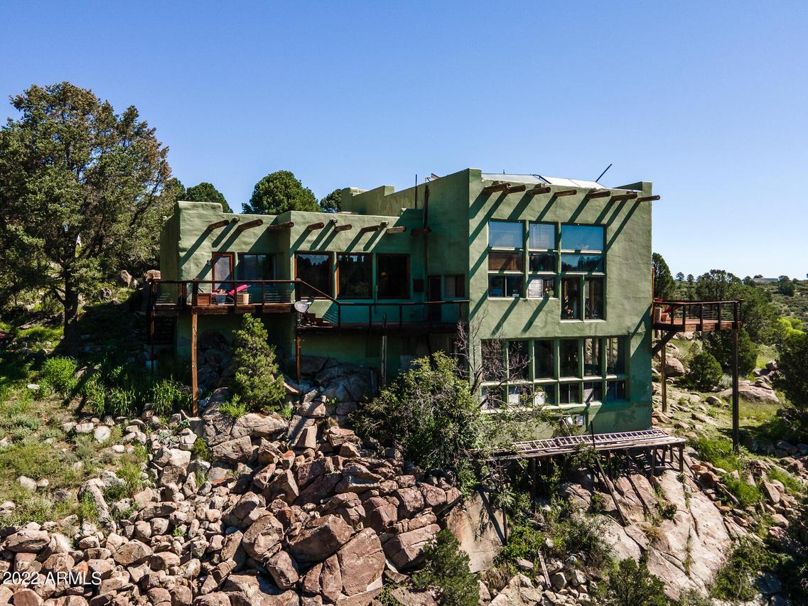 17655 W Model Creek Rd., Peeples Valley, AZ 86332
