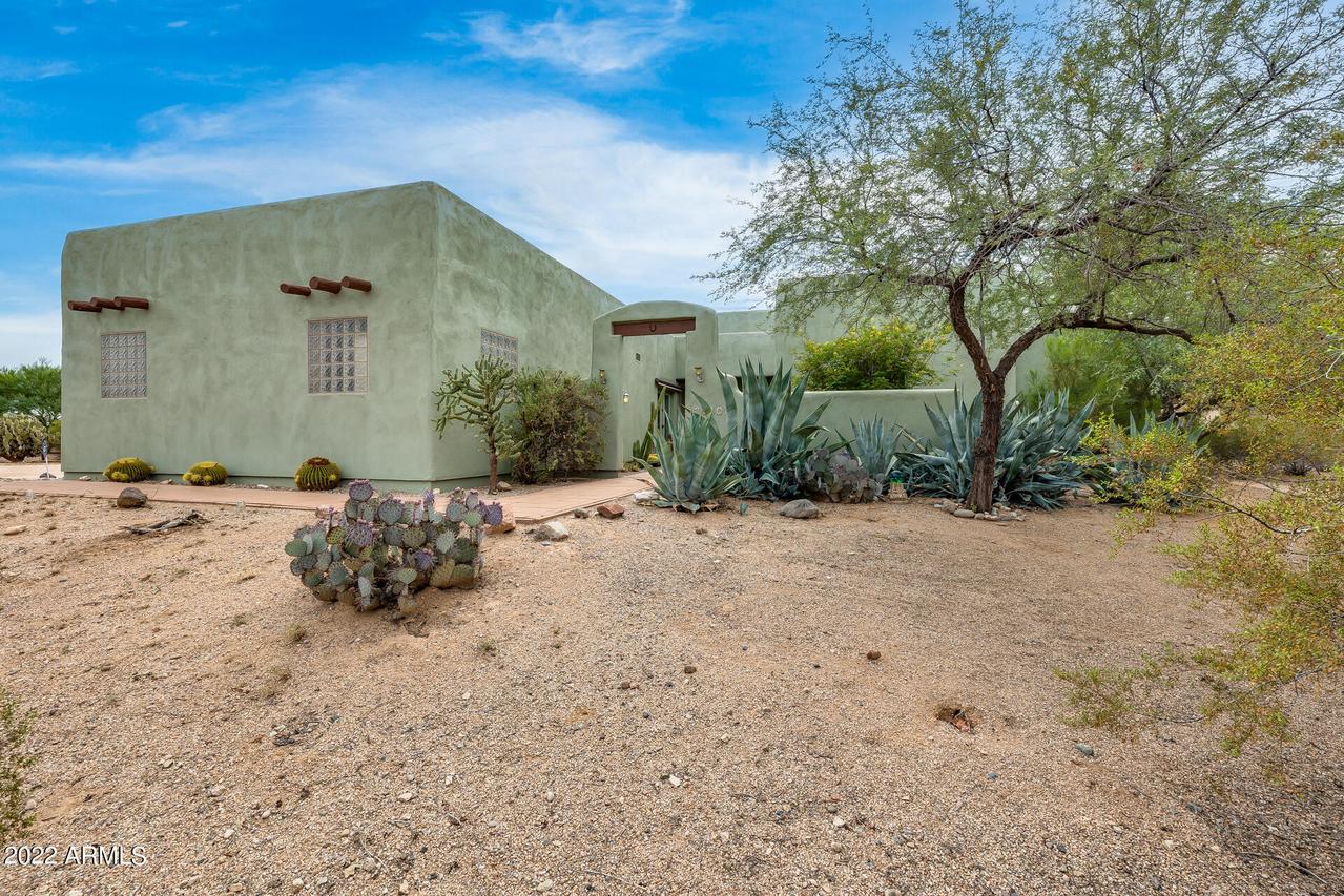 35407 N 10th St., Phoenix, AZ 85086