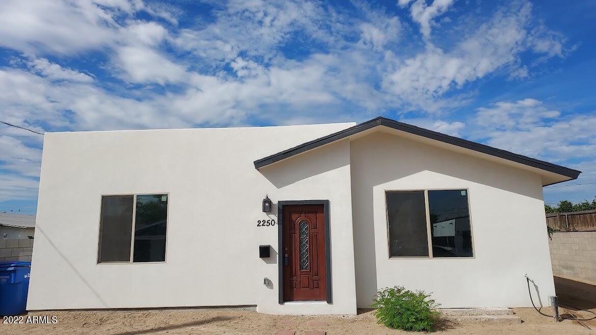 2250 E Portland St., Phoenix, AZ 85006