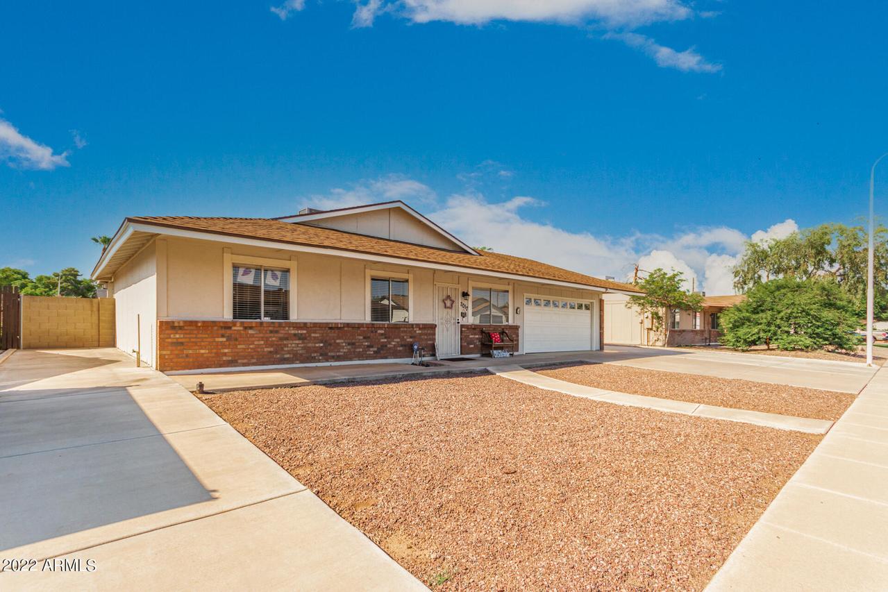 2017 E Chicago St., Chandler, AZ 85225