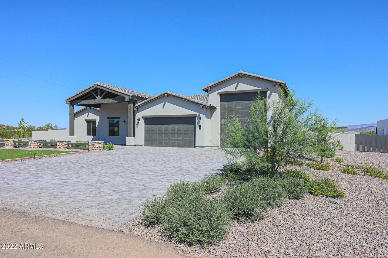 12 E Quailbrush Rd., Phoenix, AZ 85086