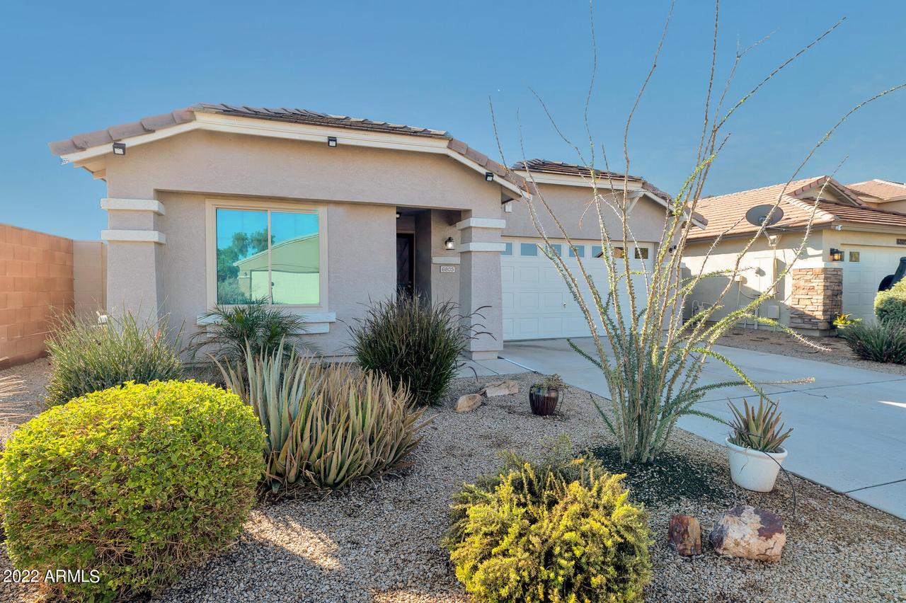 6805 W Desert Ln., Laveen, AZ 85339