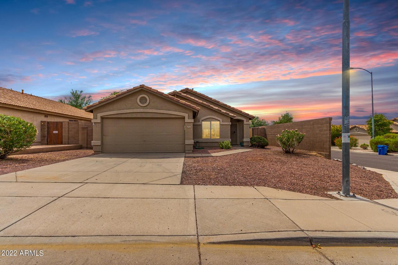 8905 E Fairbrook St., Mesa, AZ 85207