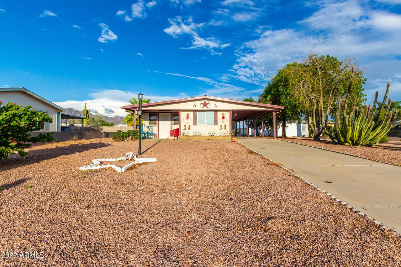 2273 S Descanso Rd., Apache Junction, AZ 85119