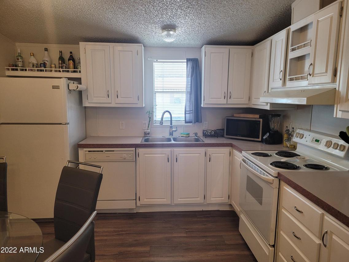2200 N Delaware Dr. #29, Apache Junction, AZ 85120