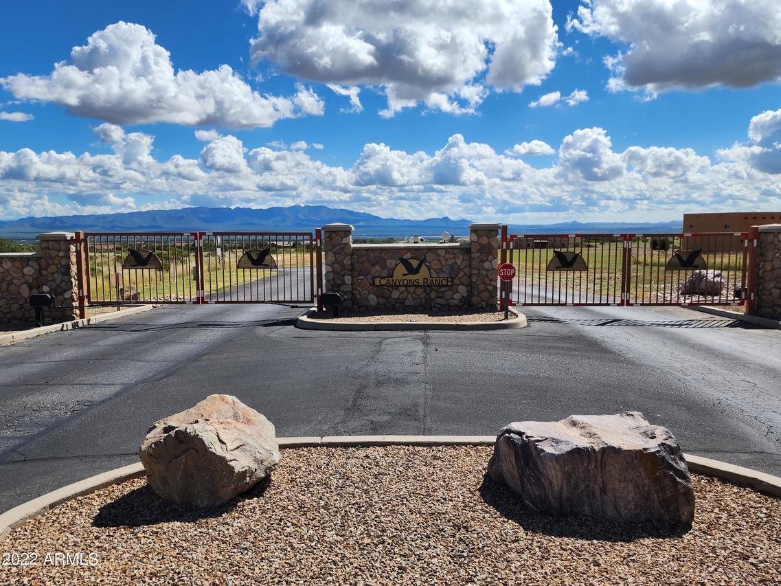 9588 S Deer Ridge Tr. #8, Hereford, AZ 85615