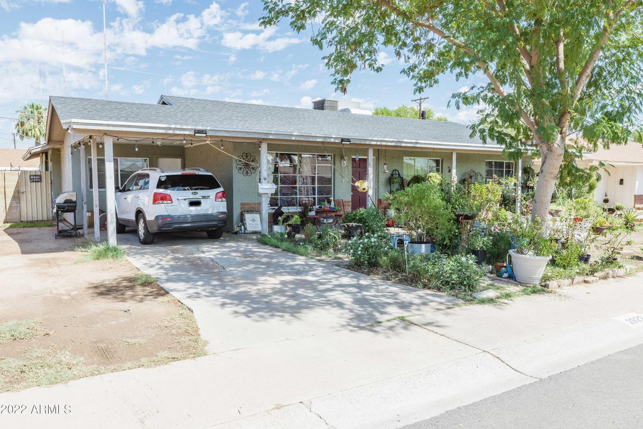 2922 W Citrus Way, Phoenix, AZ 85017