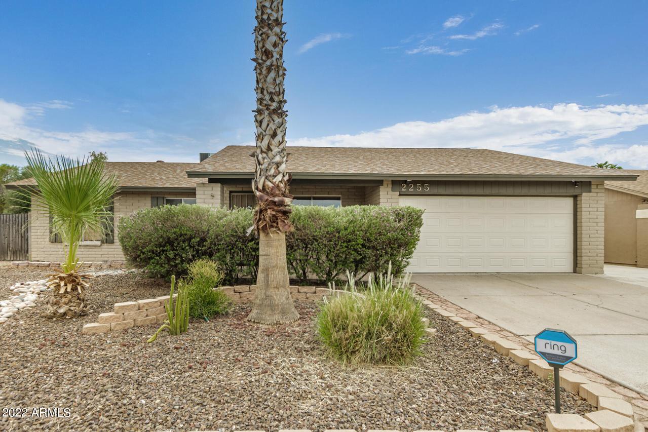2255 S Orange St., Mesa, AZ 85210