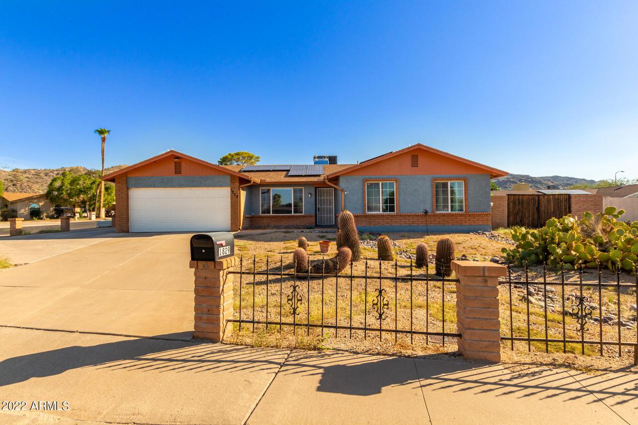 1829 E Ardmore Dr., Phoenix, AZ 85042