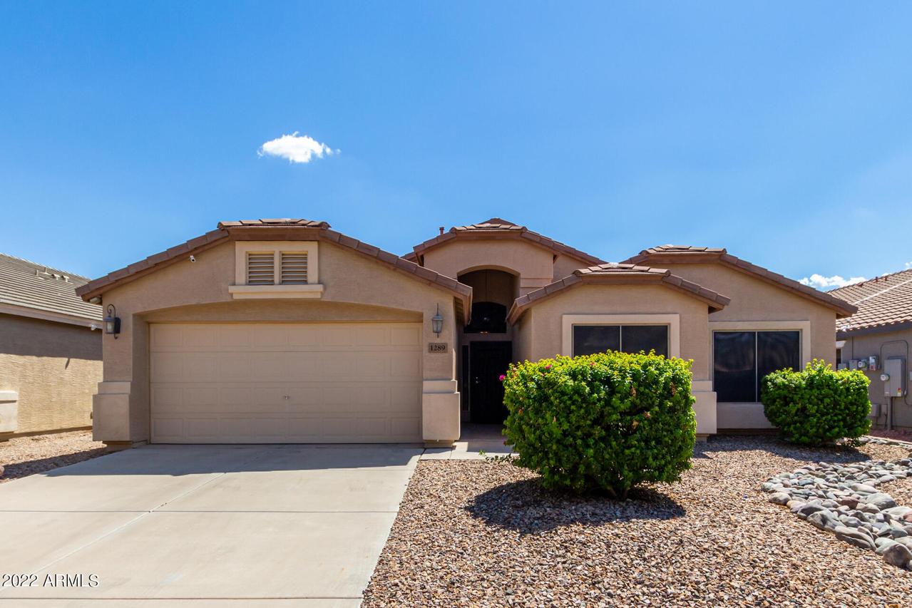 1289 E Baker Dr., San Tan Valley, AZ 85140