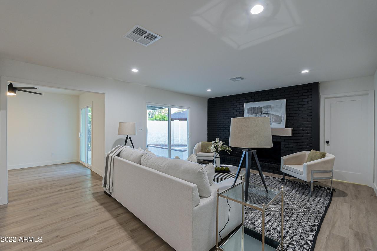 1747 W Echo Ln., Phoenix, AZ 85021