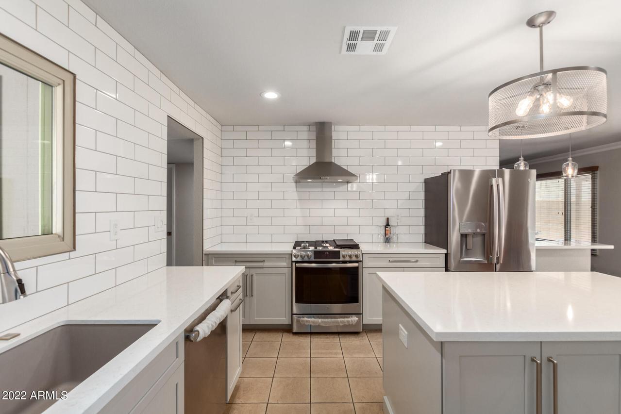 149 E Riviera Dr., Tempe, AZ 85282
