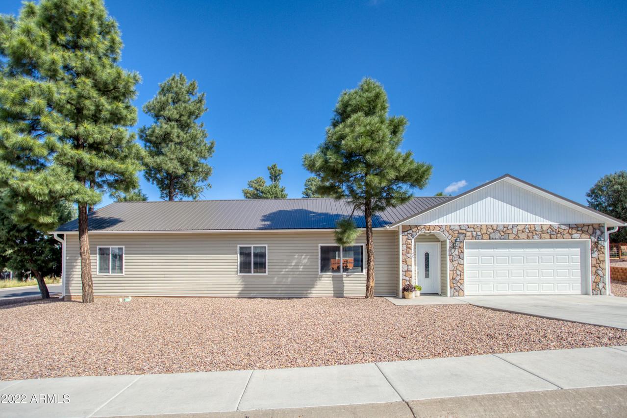 1160 W Cross Creek Ln., Show Low, AZ 85901