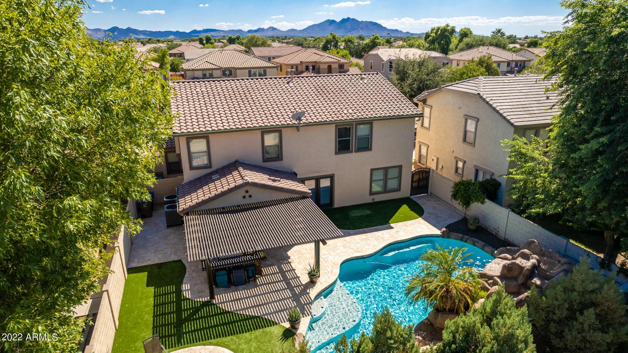 19658 E Canary Way, Queen Creek, AZ 85242