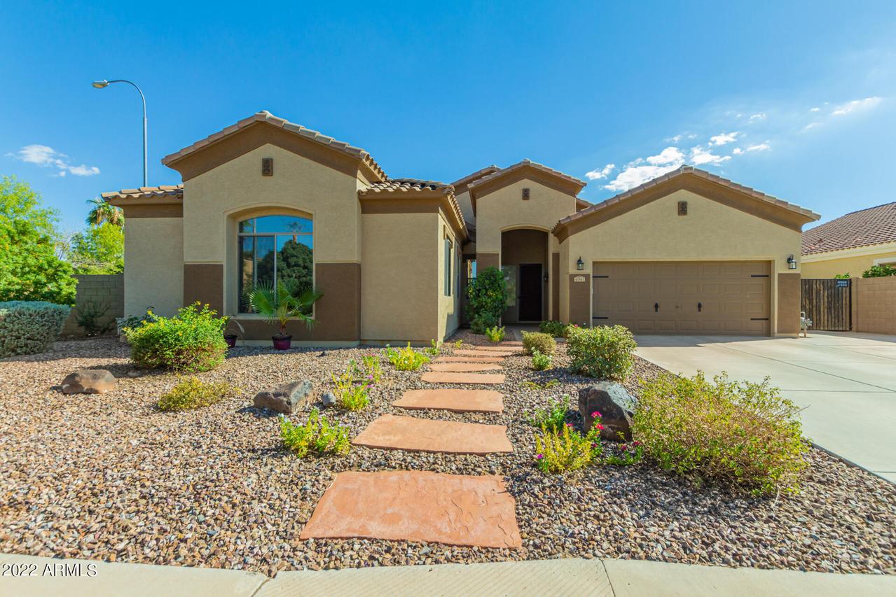 4941 E Runaway Bay Dr., Chandler, AZ 85249