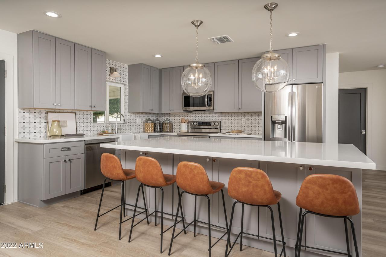 8601 E Mitchell Dr., Scottsdale, AZ 85251