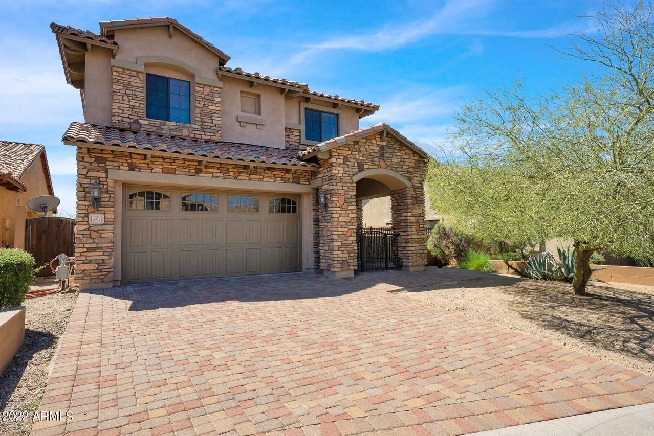 6927 E Scarlet Cir., Mesa, AZ 85207