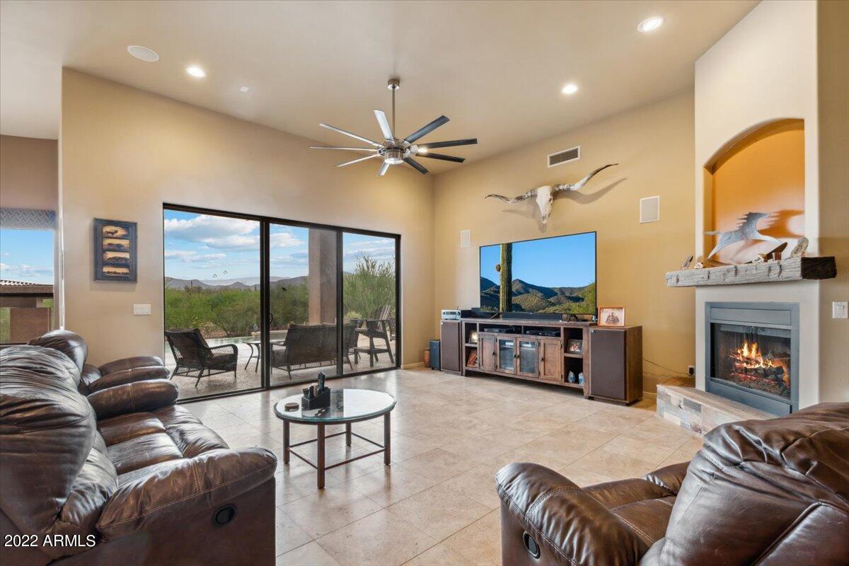 40016 N 1st Pl., Phoenix, AZ 85086