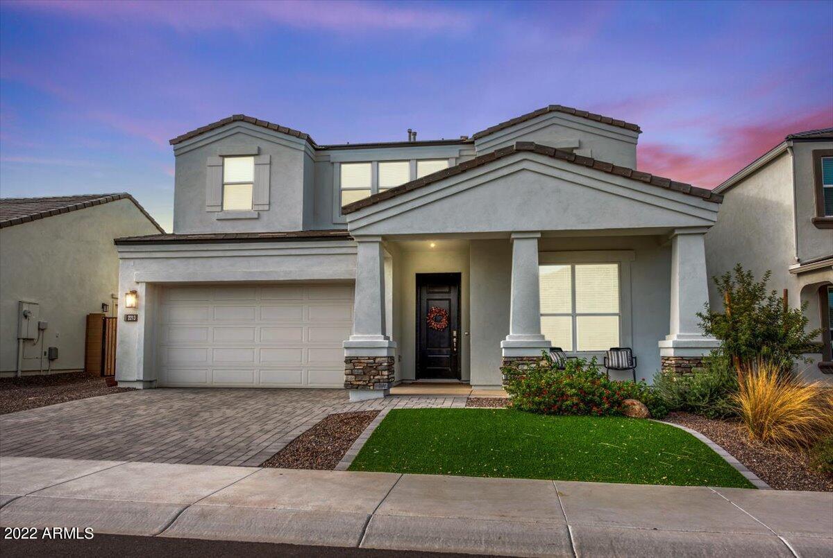 2213 E Questa Dr., Phoenix, AZ 85024